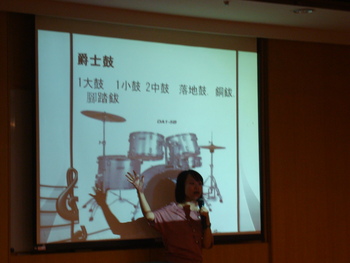 100-1通識美學月系列講座--邀請施梅紛教師主講流行音樂時光機圖片