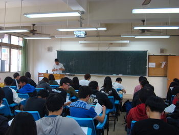 101-1學期微積分教師課業輔導圖片