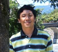 鍾炎東 助理教授圖片
