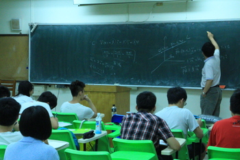 102-2學期微積分教師課業輔導圖片